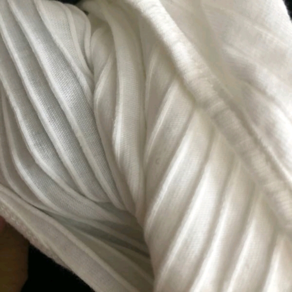 Elegant High-neck CottonTank - Picture 7 of 15